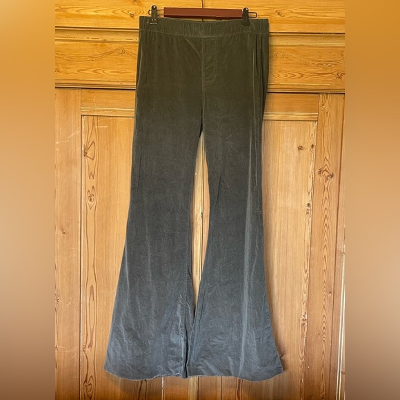 Wishlist Pants - LIKE NEW elastic waist raw hem retro bell bottom micro-corduroy pants Wishlist M